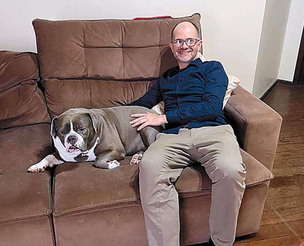 Bruno Lopes ao lado do pet Bruce: casa pronta para receber hóspedes na COP 30 — Foto: Arquivo pessoal