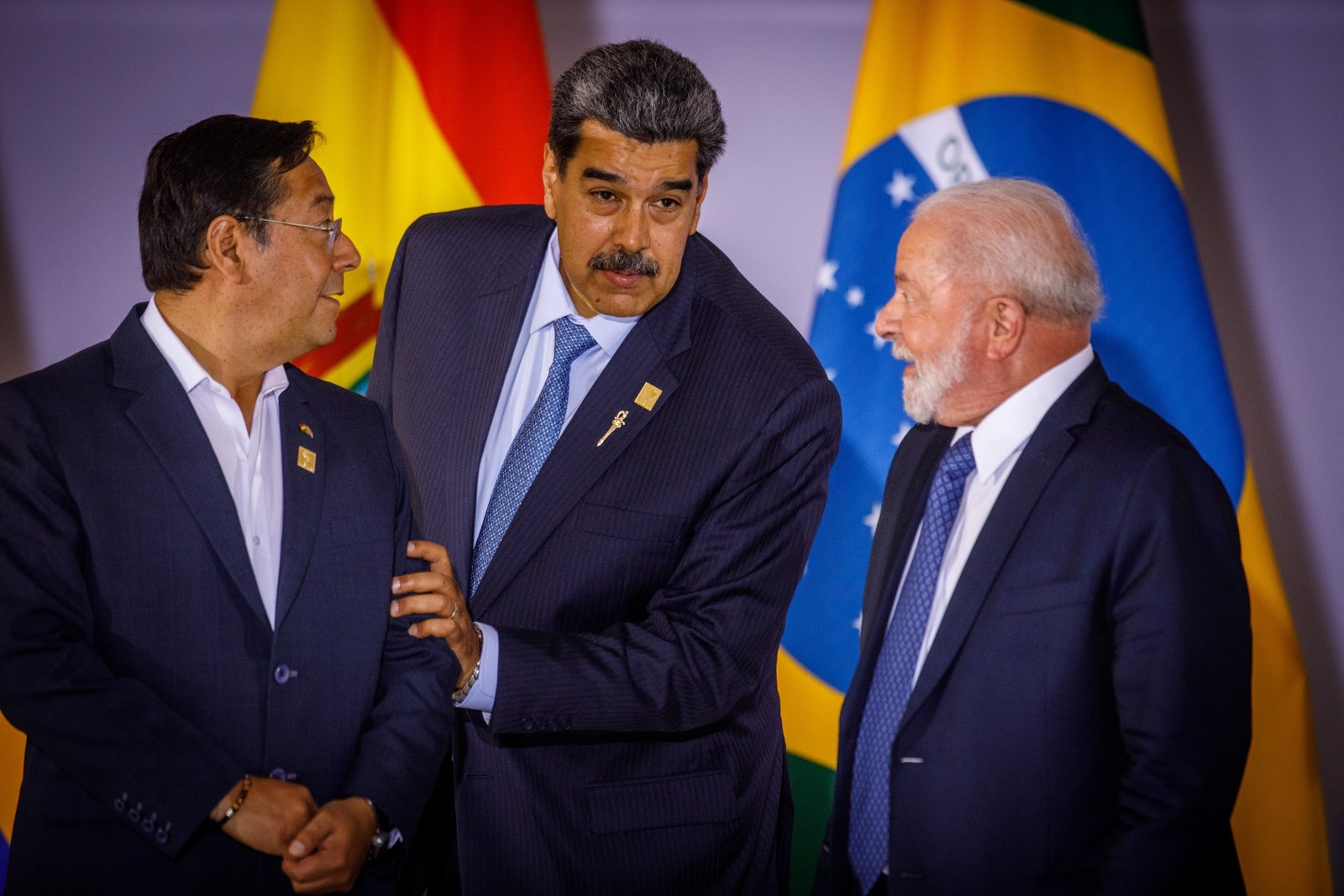 Lula e os presidentes da Venezuela, Nicolas Maduro, e Bolívia, Luís Acre — Foto: Brenno Carvalho / Agência O Globo.