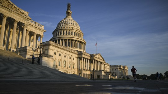 Câmara dos EUA aprova medida emergencial para evitar 'apagão' orçamentário