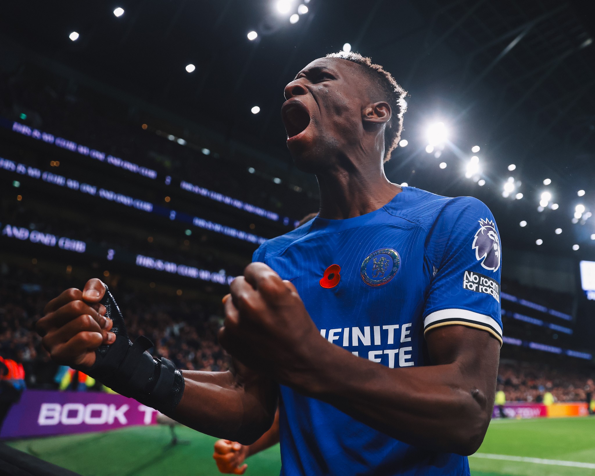Após queda de Senegal na Copa, atacante Nicolas Jackson rebate rumor sobre consumo de álcool: ‘Nunca bebi’