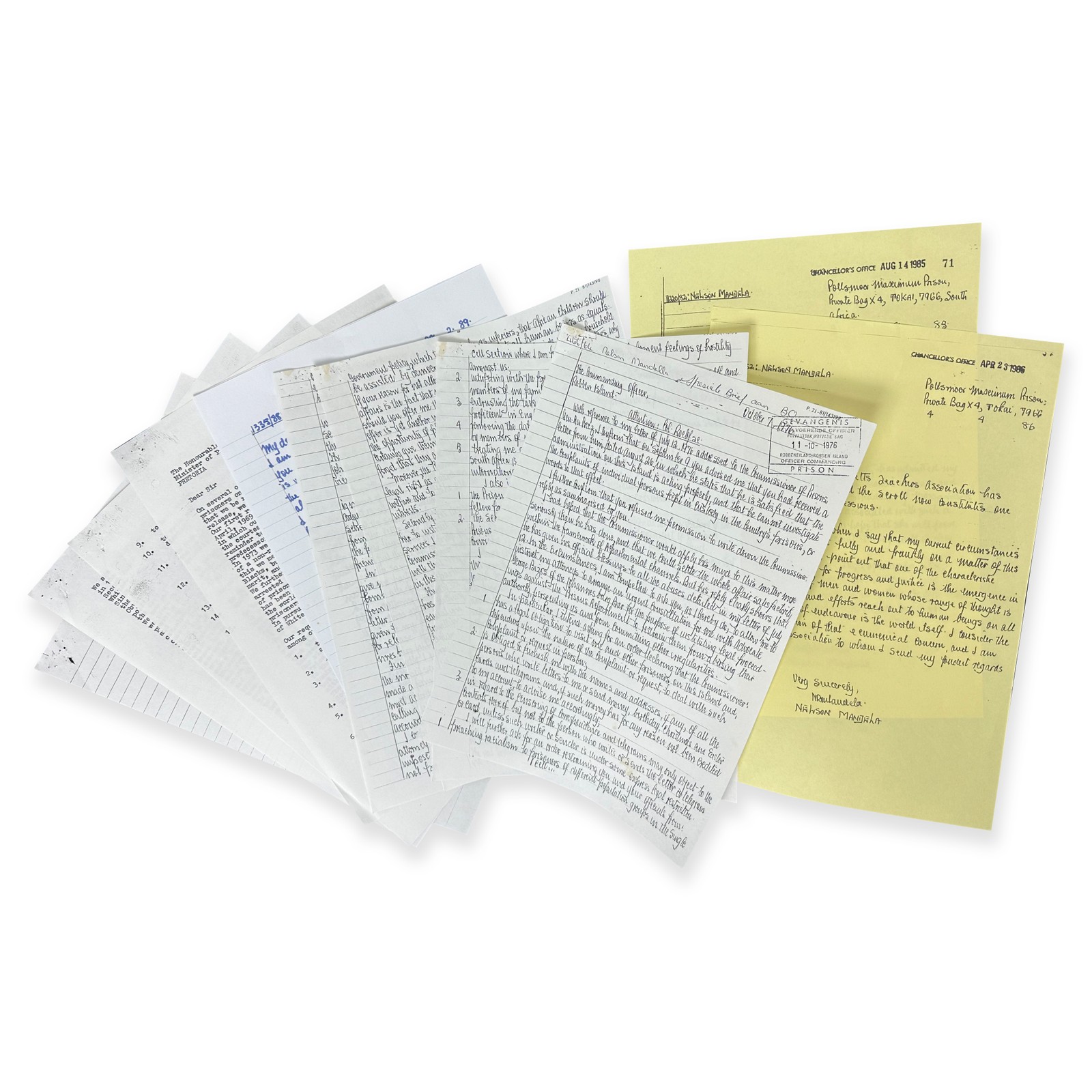 Cartas de Nelson Mandela escritas na prisão — Foto: Divulgação/Guernsey's