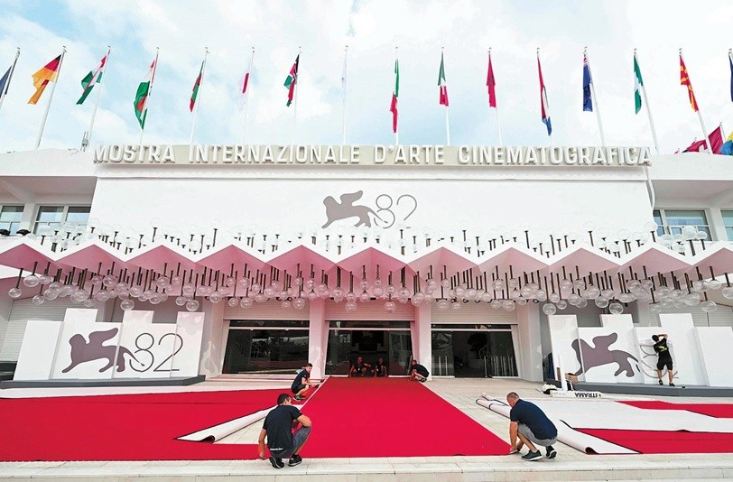 Com Fernanda Torres no júri, Festival de Cinema de Veneza começa hoje com foco em questões globais