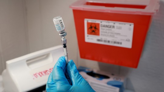 Varíola dos macacos: sociedade de infectologia pede que pessoas com HIV sejam priorizadas na vacinação