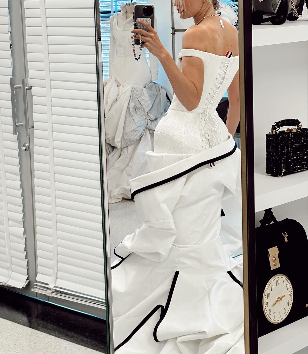 Gigi Hadid se prepara para o Met Gala — Foto: Reprodução / Instagram