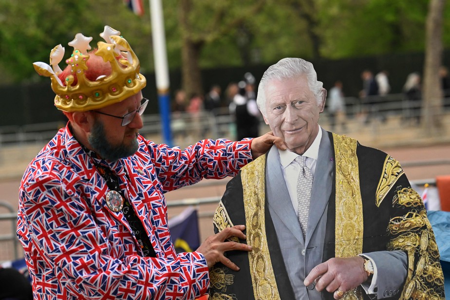 Rei Charles inicia plano para enfrentar exposição de racismo em livro