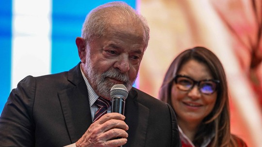'Tem que conversar com quem não gosta da gente', diz Lula sobre articulação no Congresso