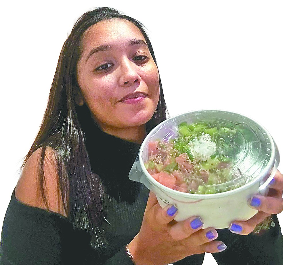 Luiza Mendes pede poke toda semana &mdash; Foto: Arquivo pessoal