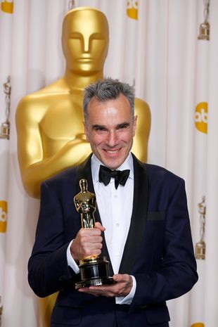 Daniel Day-Lewis desiste da aposentadoria para protagonizar primeiro longa dirigido pelo filho