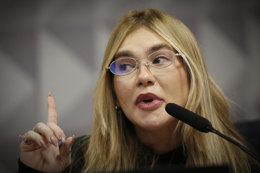 Influenciadora Virginia Fonseca depõe à CPI das Bets como testemunha: 'O  vício sempre existiu'