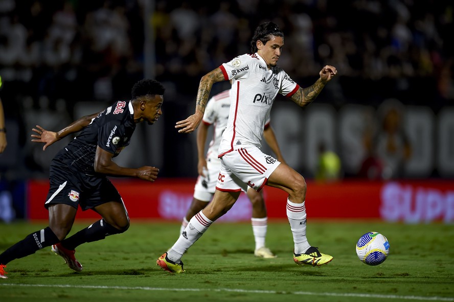 Flamengo encara o Corinthians e quer voltar a vencer após três rodadas