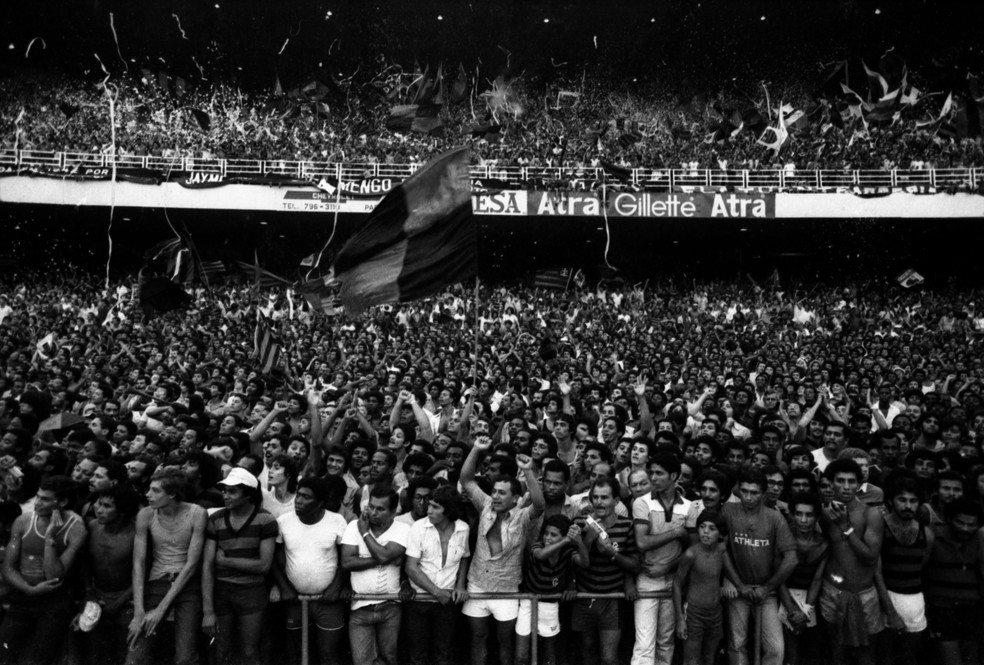 Outros tempos: geraldinos durante jogo no Maracanã — Foto: Custódio Coimbra