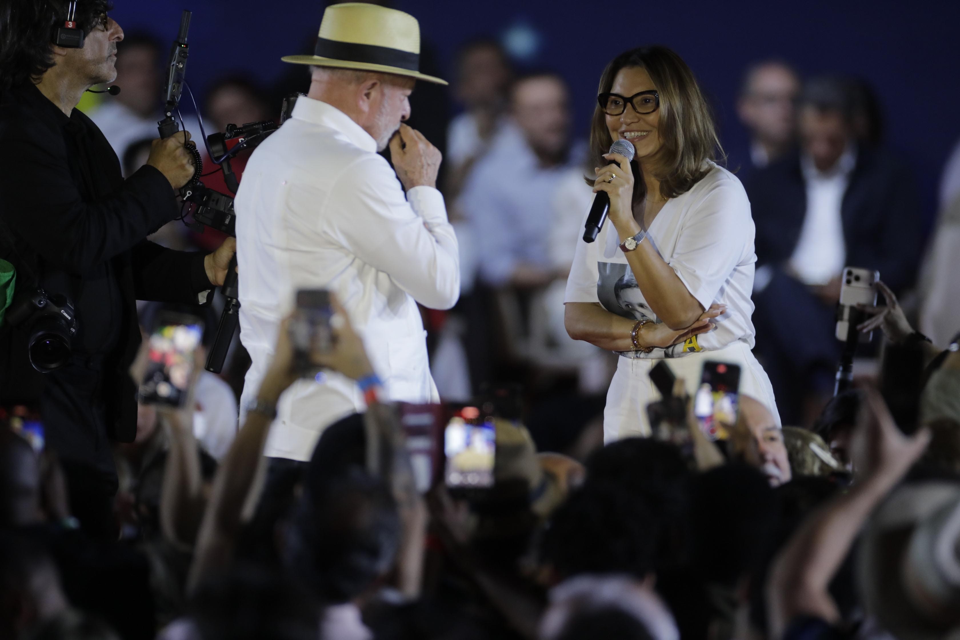 Em correção de rota, Lula critica falta de mulheres nos discursos da convenção e dá a palavra a Janja - QTU Questões do Universo