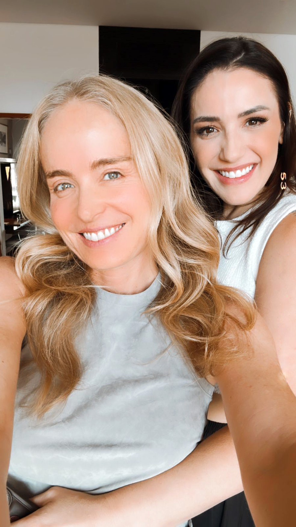 Thais Galassi com a apresentadora Angélica — Foto: Divulgação