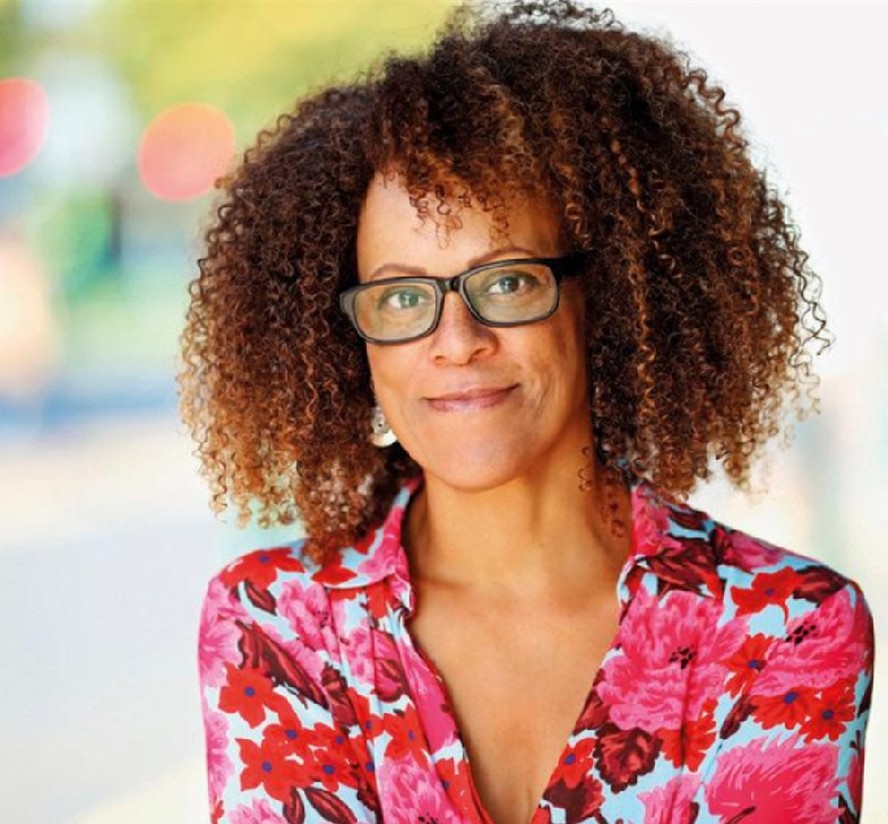 Entrevista Bernardine Evaristo, vencedora do Booker Prize, fala sobre