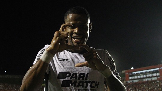Botafogo volta a vencer o Vitória e confirma vaga nas oitavas de final da Copa do Brasil