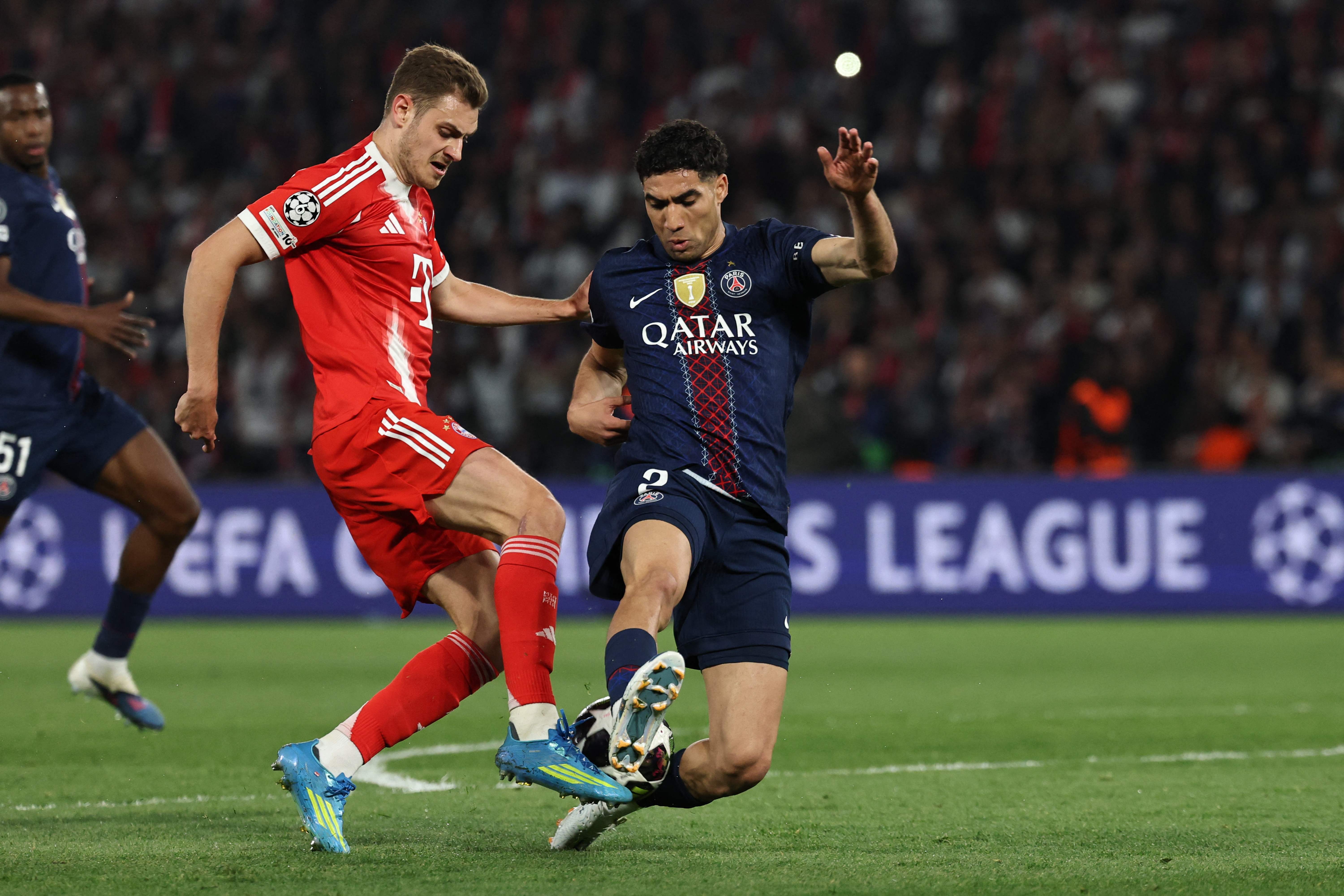 Rival do Brasil na Copa do Mundo, Hakimi sofre lesão muscular e é desfalque do PSG para volta contra o Bayern