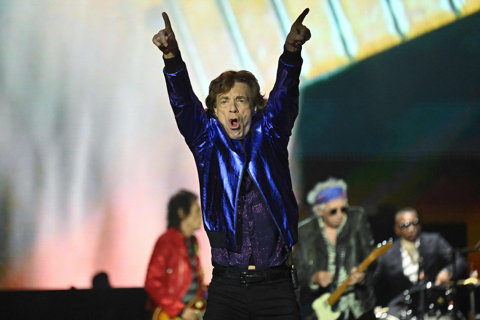Os Rolling Stones, de Mick Jagger, se apresentaram na Veltins Arena em Gelsenkirchen, oeste da Alemanha, como parte da turnê que celebra os 60 anos de carreira da banda — Foto: INA FASSBENDER / AFP