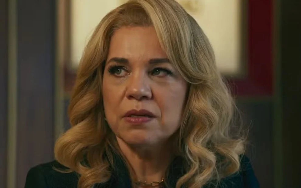 Pilar desmascara farsa em 'Quem ama cuida'