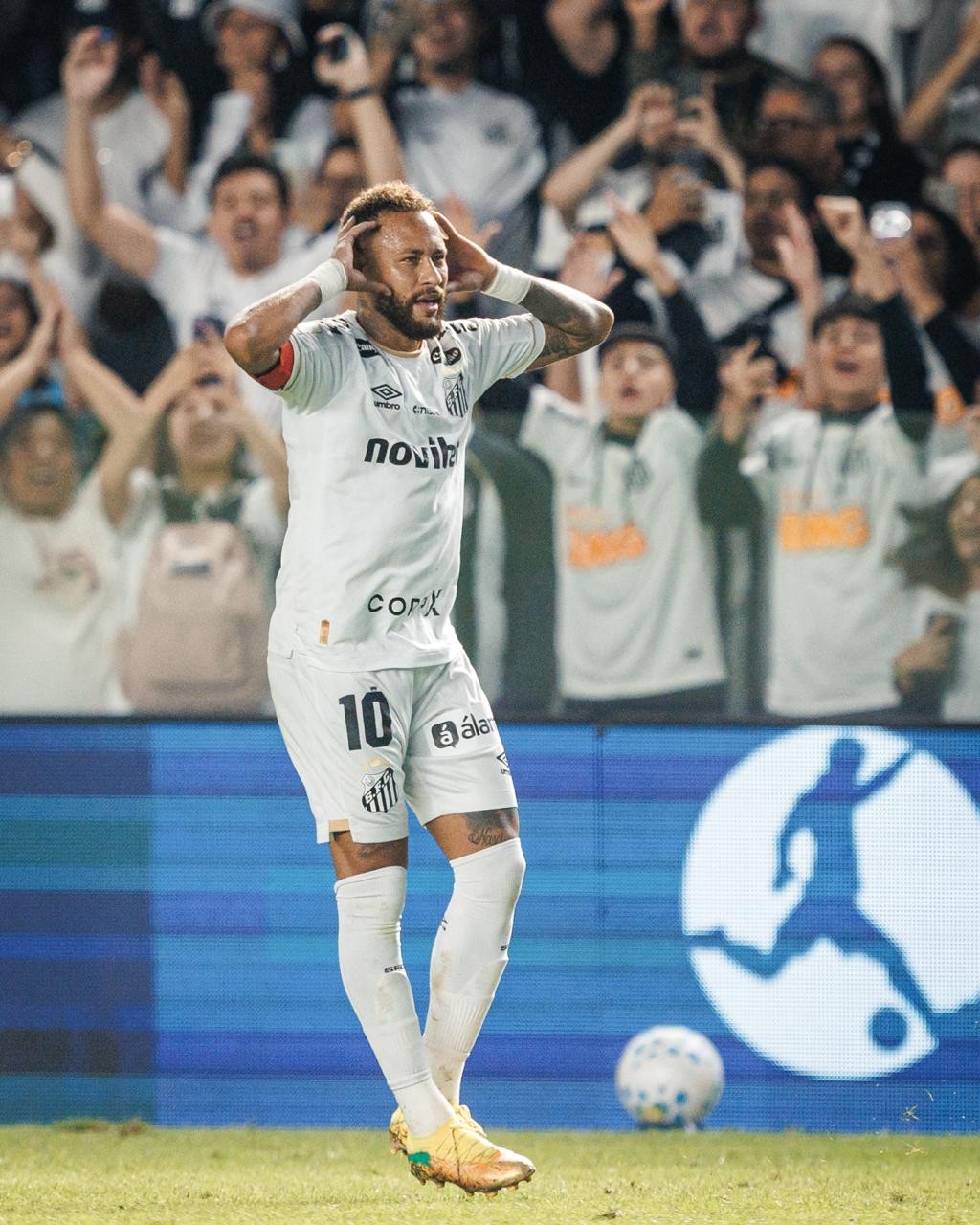 Neymar marca duas vezes e evita derrota do Santos contra Chapecoense