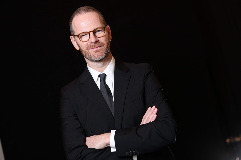 O norueguês Joachim Trier é diretor e co-roterista de "Valor sentimental" — Foto: VALERIE MACON / AF