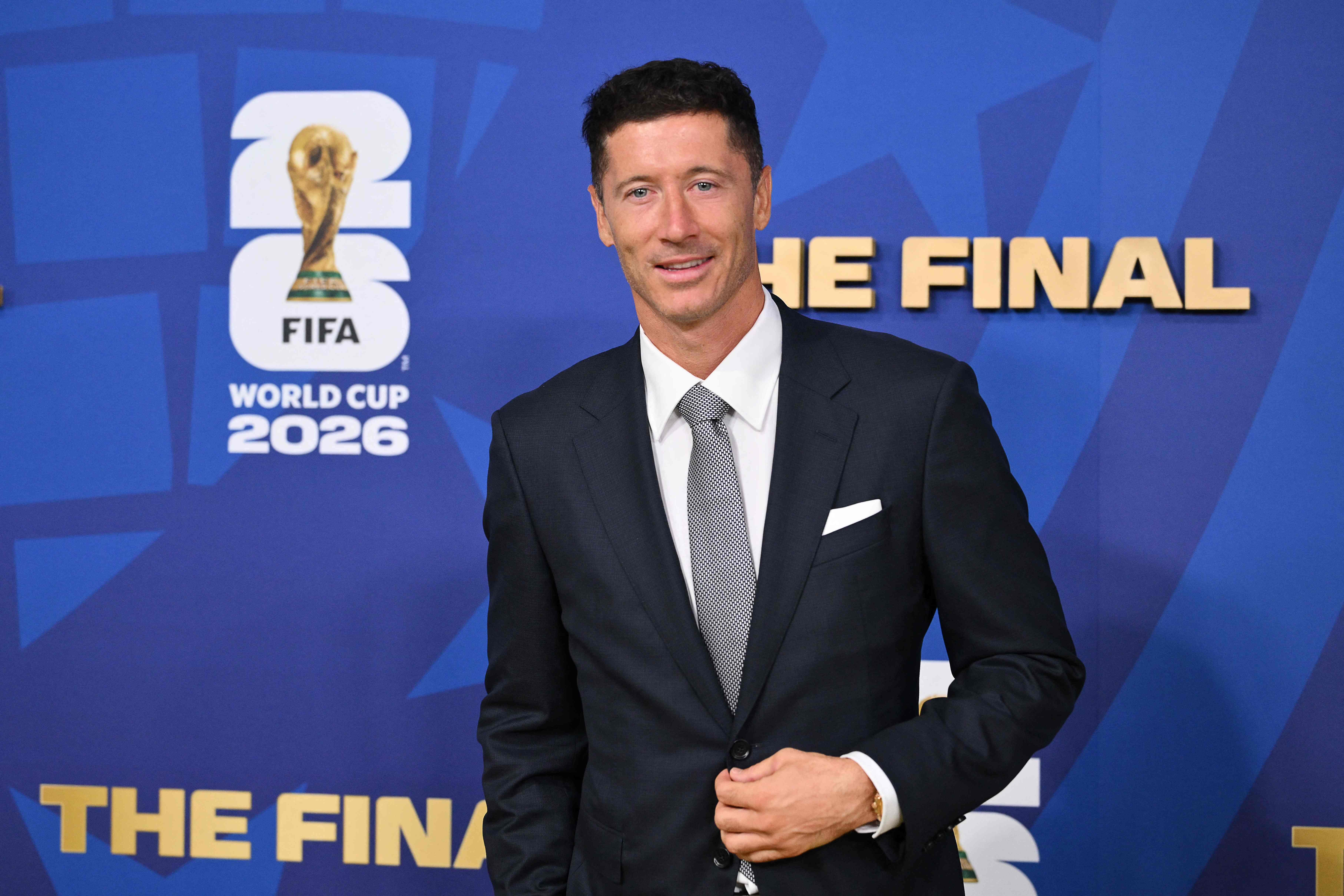 Lewandowski recusou R$ 1,16 bilhão para esperar o Barcelona, diz empresário