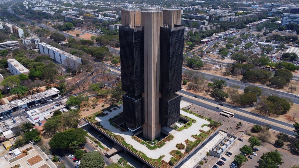 BC reduz Selic para 14,75% e prega cautela em pr&oacute;ximos passos de ajuste diante de guerra