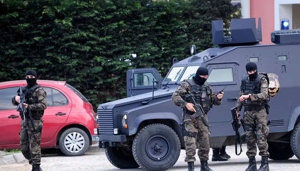 Turquia prende 115 ligados ao Estado Islâmico por 'planejarem ataques para as festas de fim de ano'