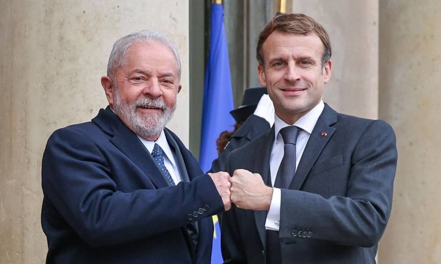 Lula e Macron em Paris