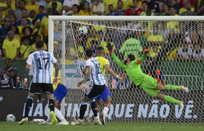 Time sem vergonha: Brasil perde para a Argentina e 2023 vira ano vexatório  para a seleção - NSC Total