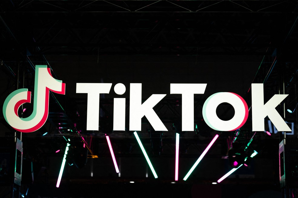 TikTok empresa anunciou um novo “limite de tempo de tela diário” de 60 minutos para usuários menores de 18 anos — Foto: Yuichi Yamazaki/AFP