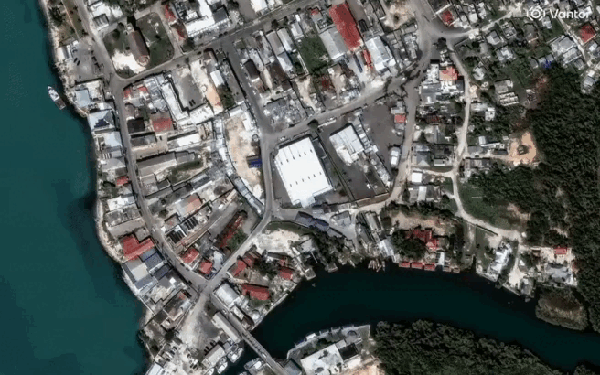 Antes e depois do Furacão Melissa na Jamaica — Foto: Reprodução/X