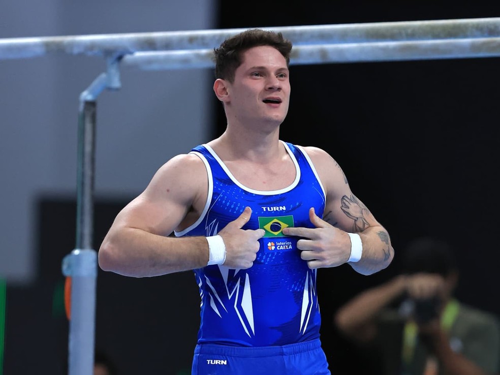 Diogo Soares, prata nas barras paralelas, no Pan-Americano de Gin&aacute;stica Art&iacute;stica, no Rio &mdash; Foto: RICARDO BUFOLIN / PANAMERICA PRESS