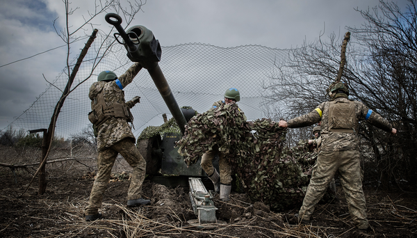 Com avanço da Rússia, Otan considera envio de instrutores militares à Ucrânia