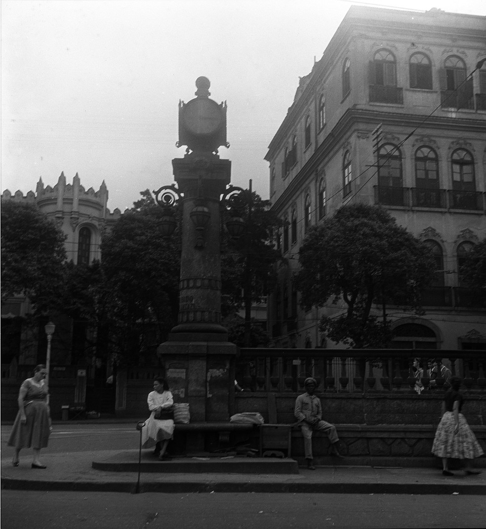 Relógio da Glória completa 120 anos: foto mostra o equipamento nos anos 1950 — Foto: Arquivo / Agência O Globo