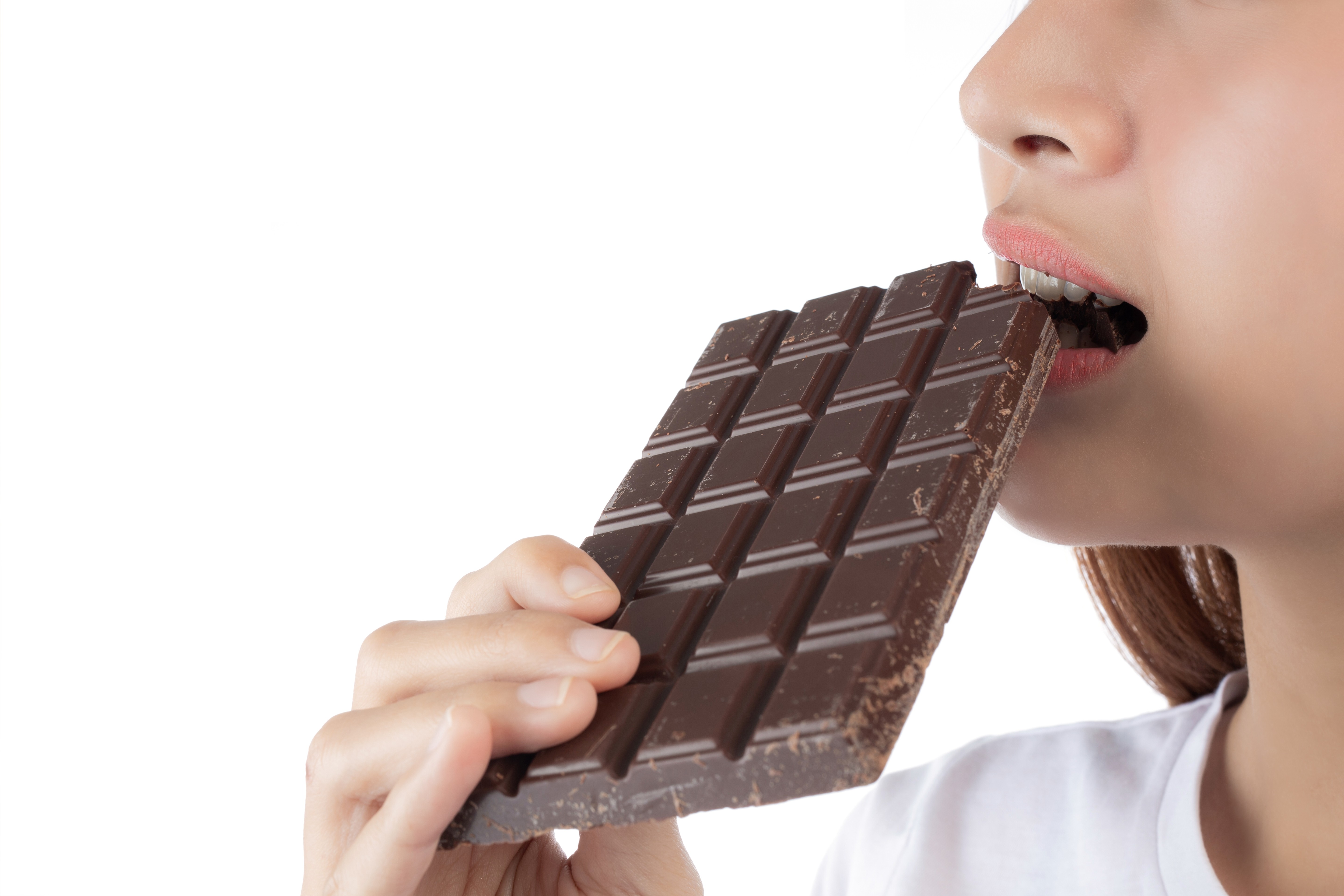 Quanto chocolate amargo comer por dia? Especialista aponta quantidade e o teor ideal de cacau - QTU Questões do Universo