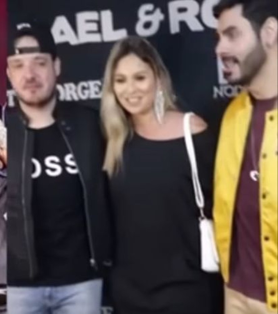 Fã dá cantada em Rodolffo Matthaus depois de show e vídeo viraliza