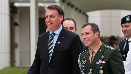 O arrependimento da cúpula militar sobre o tratamento que deu ao braço-direito de Bolsonaro 