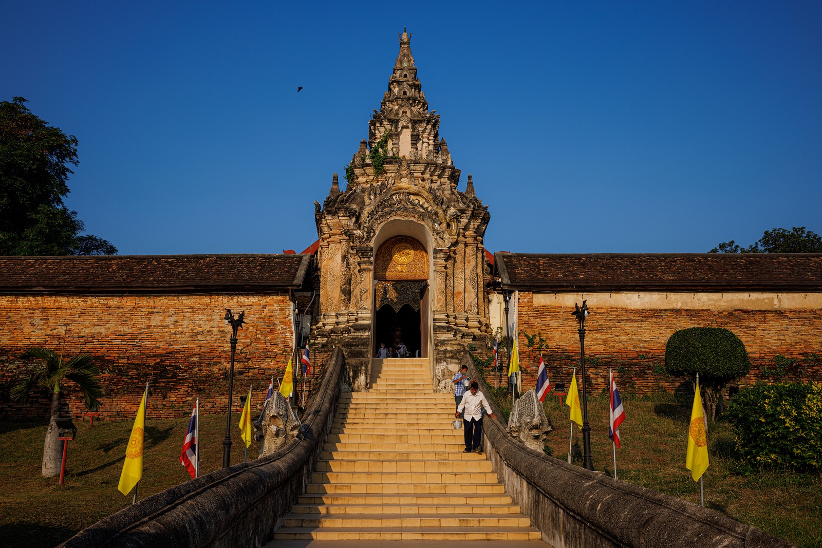 Entrada Do Templo Budista Wat Phrathat Lame Luang, Em Lampang, No Norte DaTailândia -Foto: Andre Malerba/the New York Times