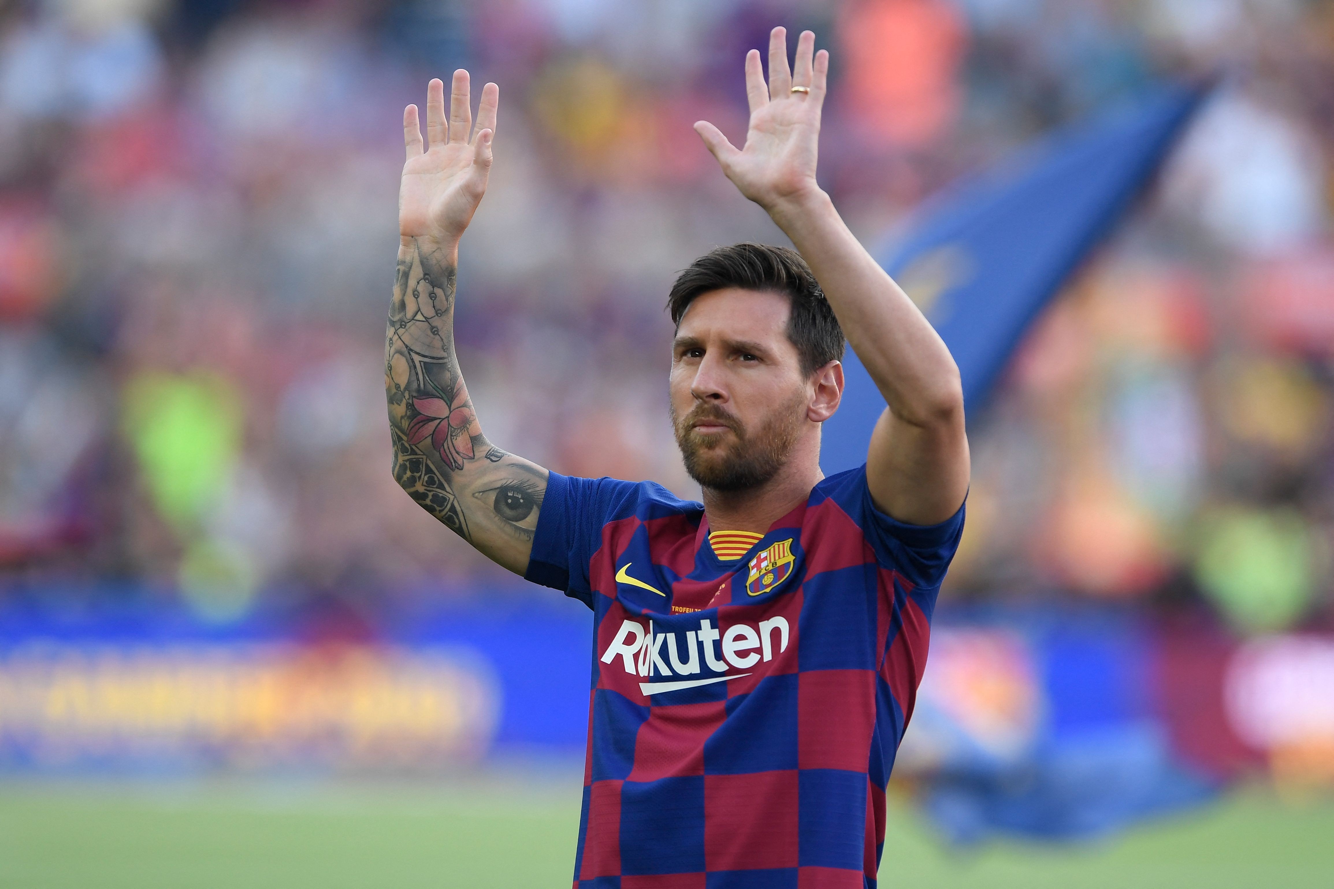 Ex-presidente do Barcelona admite exagero ao falar de Messi, mas descarta pedido de desculpas