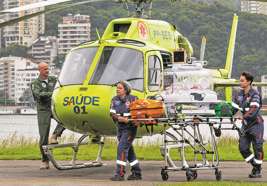 Marca de cheap roupa com helicóptero
