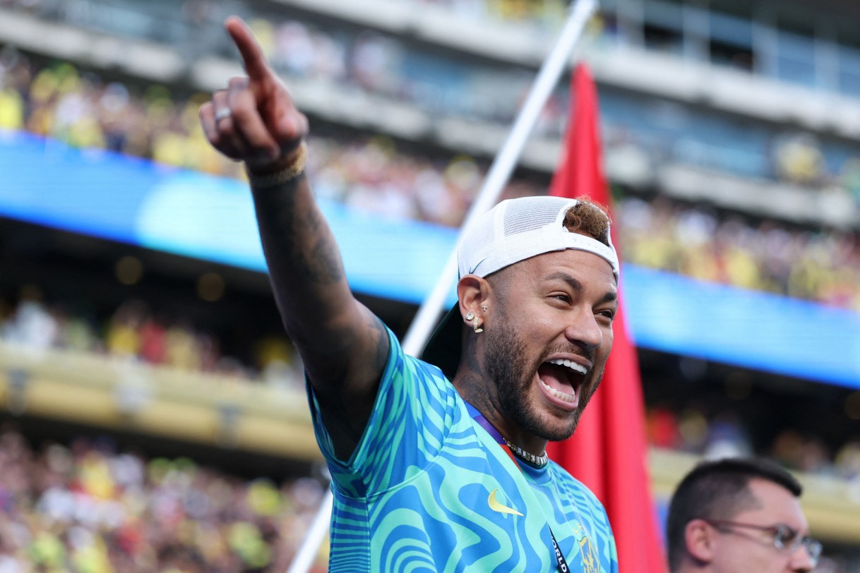 Ancelotti 'ensaia' o Brasil para Neymar, mas resposta de atacantes deixa camisa 10 no fim da fila; análise