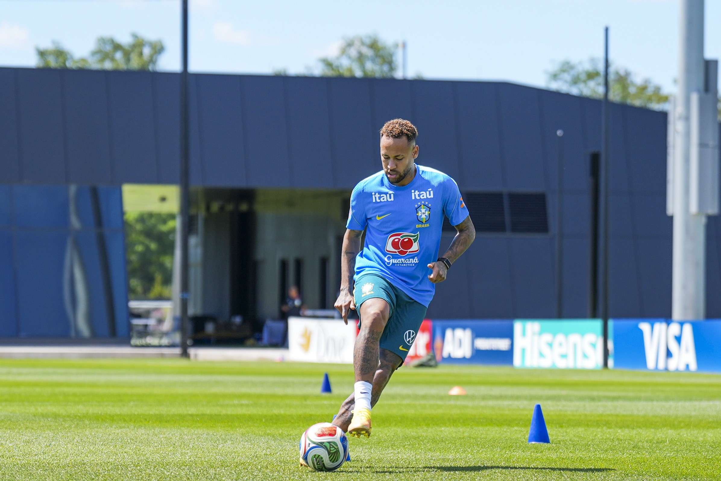 Neymar Eyes World Cup Number 10 Record in Scotland Match