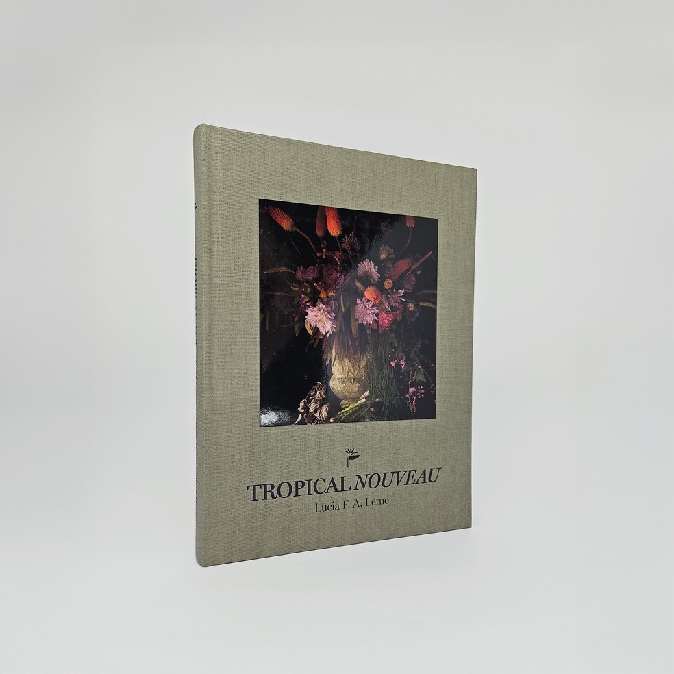 Livraria da Travessa | "Tropical Nouveau” (R$ 198) — Foto: Divulgação