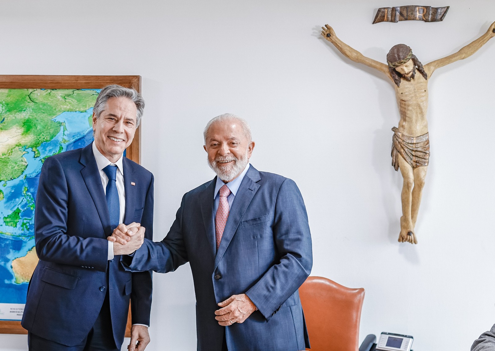 O secretário de Estado dos EUA, Antony Blinken, ao lado do presidente Lula após reunião em Brasília — Foto: Presidência/Ricardo Stuckert