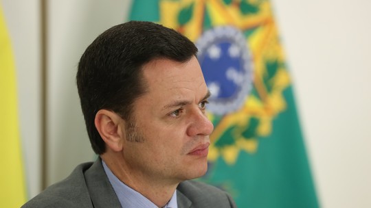 Moraes autoriza silêncio a Torres em CPI, mas proíbe contato com Flávio Bolsonaro e Marcos do Val