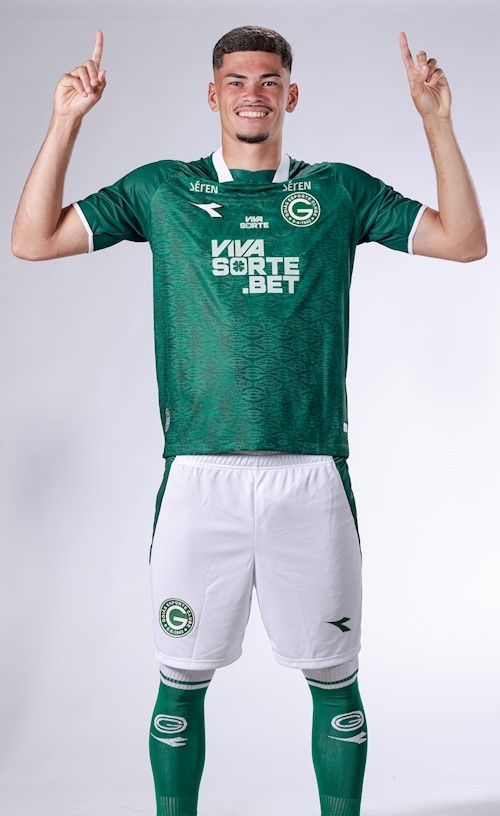 Em negociação encaminhada com Botafogo, zagueiro Anthony aguarda exigência feita ao Goiás para assinar rescisão; entenda