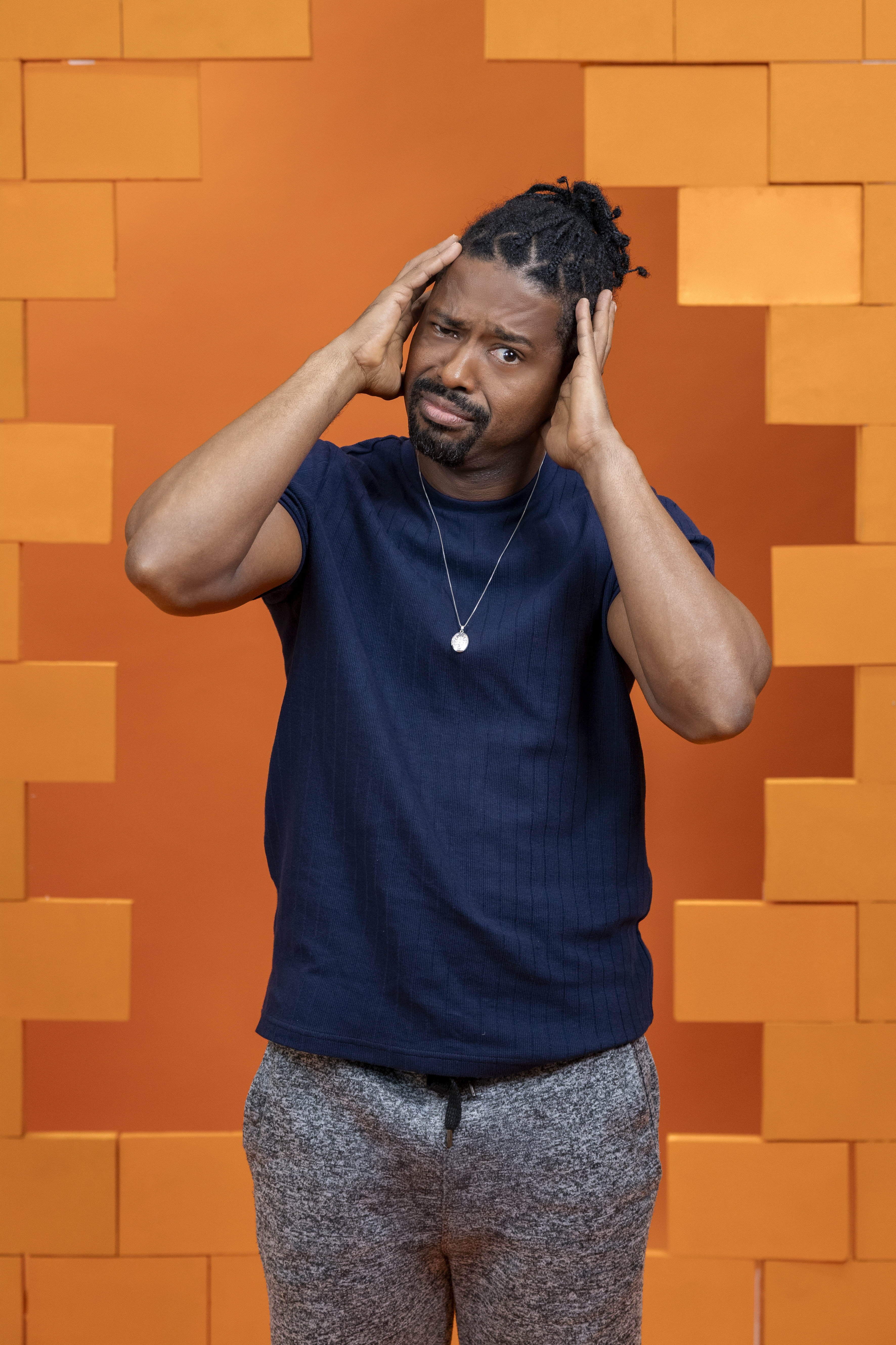 O que aconteceu com Leandro Boneco? Participante passa mal na reta final do BBB 26; saiba detalhes