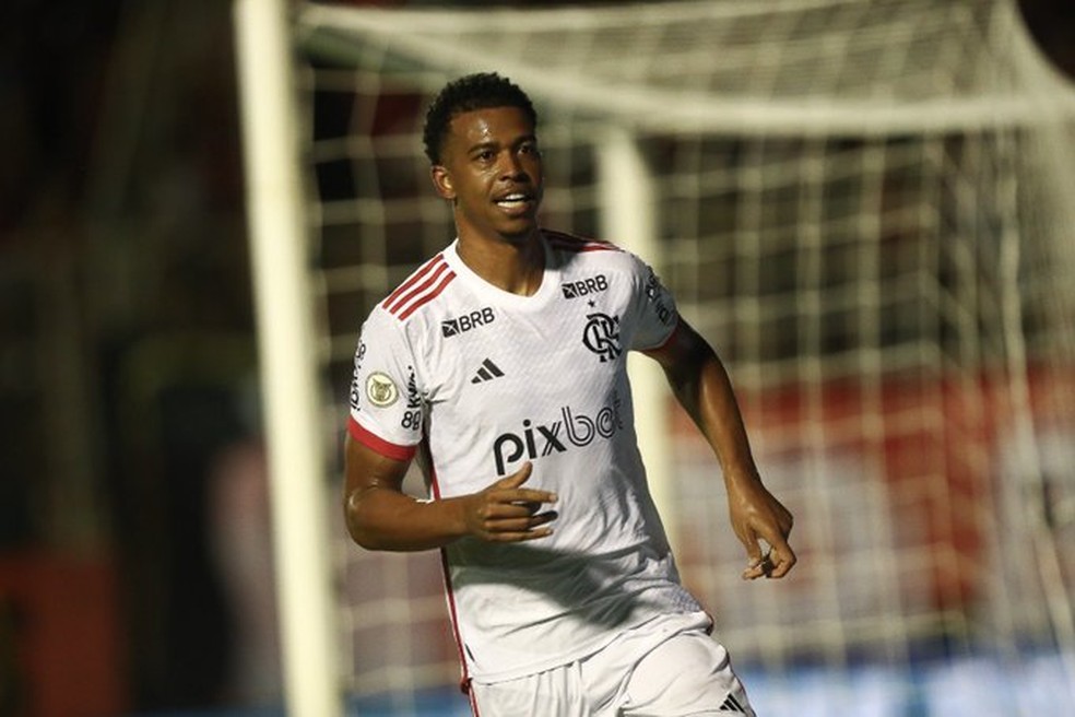 Carlinhos, atacante do Flamengo &mdash; Foto: Reprodu&ccedil;&atilde;o/Redes sociais