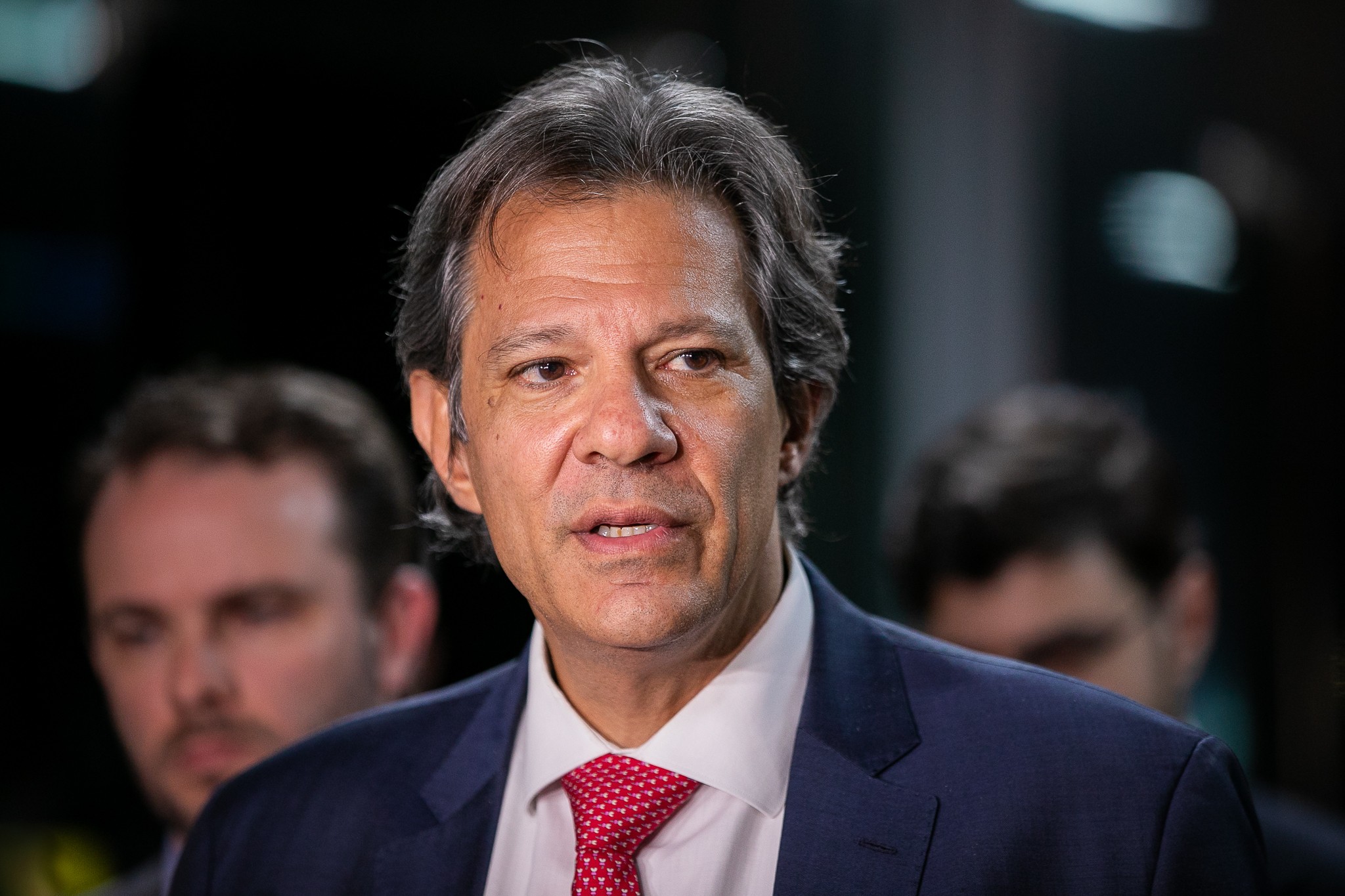 Haddad procura Zanin, do STF, para discutir processo com impacto de R$ 20 bi