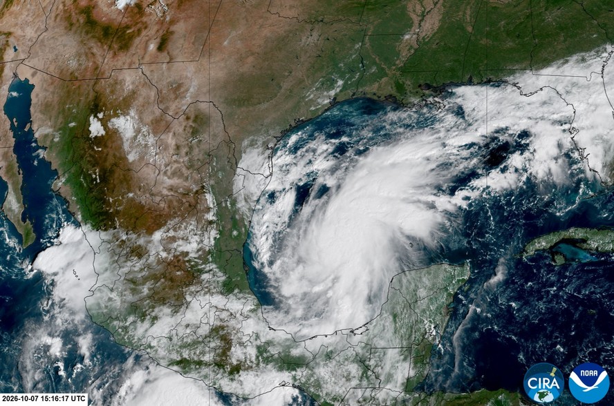Imagem de satélite, fornecida pelo Instituto Cooperativo de Pesquisa na Atmosfera da Universidade Estadual do Colorado e pela Administração Nacional Oceânica e Atmosférica (CIRA/CSU e NOAA), mostra a Tempestade Tropical Isaias se desenvolvendo sobre o Golfo do México, ao largo das costas dos EUA e do México, em 7 de outubro de 2026
